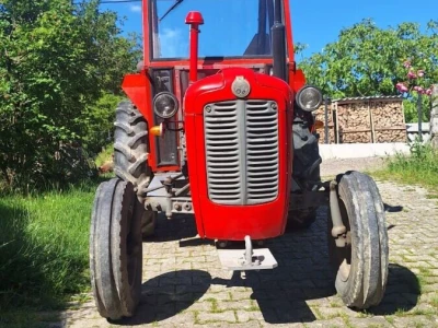 Traktor IMT 533 Deluxe