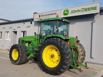 Traktor John Deere 8200