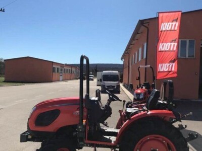 Traktor KIOTI model CK4020D-EU bez kabine (ROPS)- 60 mjeseci garancije
