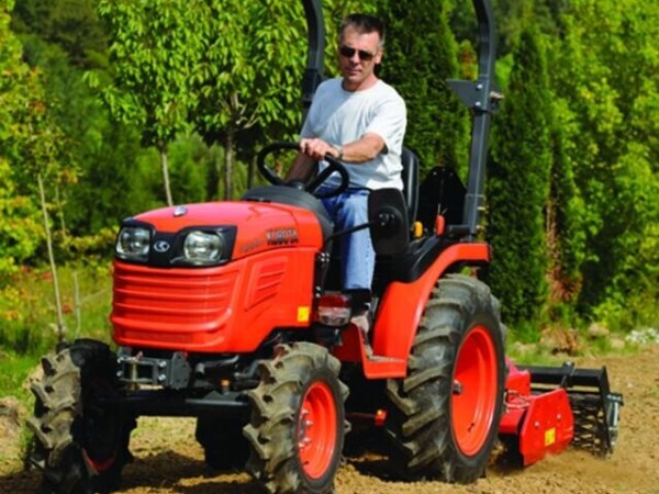 Traktor KUBOTA B1241