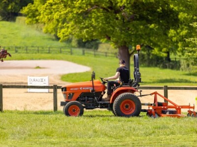 Traktor KUBOTA EK1-261