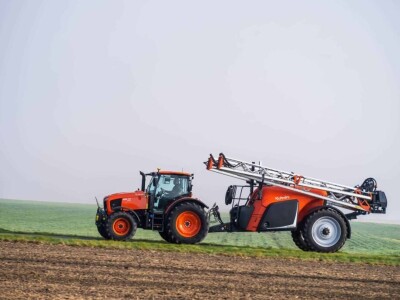 Traktor KUBOTA M6-121 U