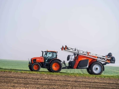 Traktor KUBOTA M6-121 US