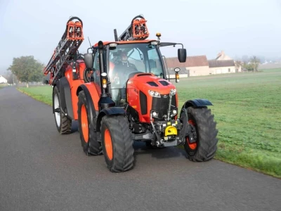 Traktor KUBOTA M6-121 US