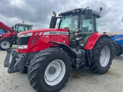 Traktor Massey Ferguson 7715