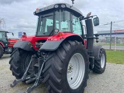 Traktor Massey Ferguson 7715