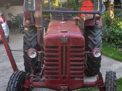 Traktor McCormick D430