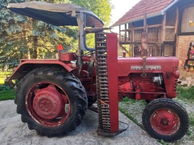 Traktor McCormick D430