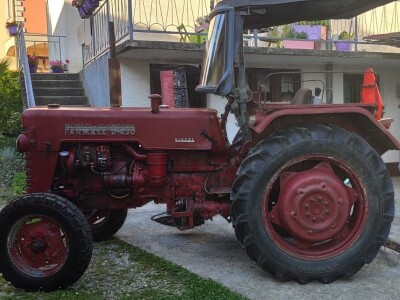 Traktor McCormick D430