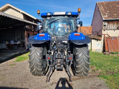Traktor NEW HOLLAND 6050