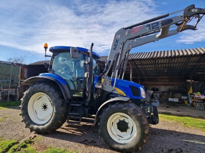 Traktor NEW HOLLAND 6050