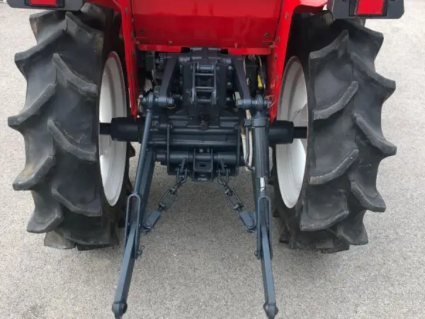 Traktor yanmar F7 4x4 malčer kubota iseki