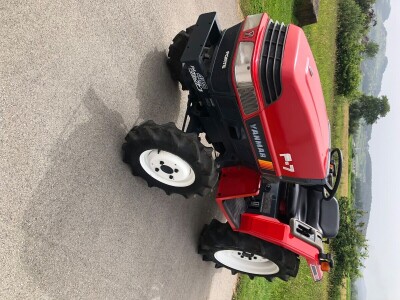 Traktor yanmar F7 4x4 malčer kubota iseki