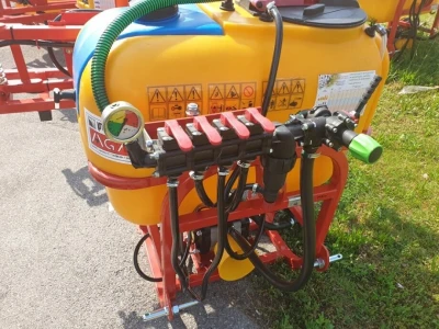 Traktorska prskalica Panex AGM - 200 litara - Grane 6 metara