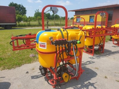 Traktorska prskalica Panex AGM - 300 litara - Grane 8 metara