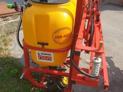Traktorska prskalica Panex AGM - 300 litara - Grane 8 metara