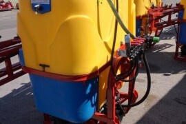Traktorska Prskalica Panex AGM 800L, 12m grane, 3 rezervoara
