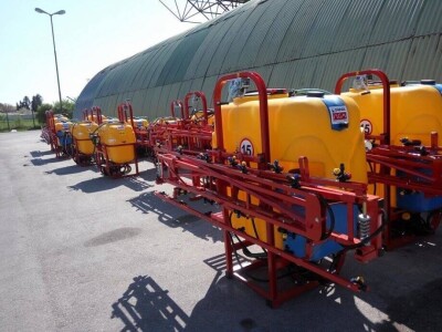 Traktorska Prskalica Panex AGM 800L, 12m grane, 3 rezervoara