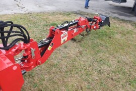 TRAKTORSKI ROVOKOPAČ / BAGER AGM