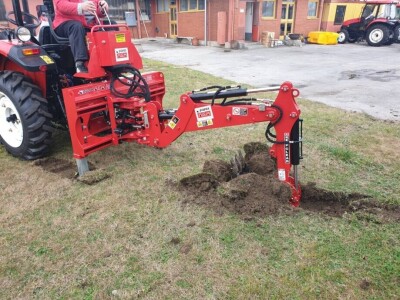 TRAKTORSKI ROVOKOPAČ / BAGER AGM