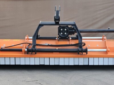 Udarni malčer 275 (UMB)