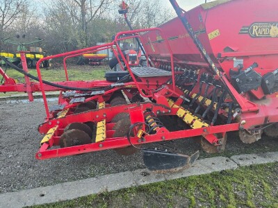 Vaderstad Rapid 400 C Prodajem sijačicu