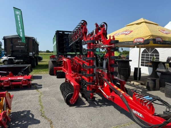 Valjak Cambridge 8 m sa Ravnjačem SATEX