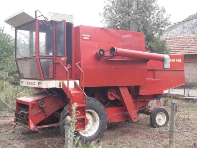 Kombajn Zmaj 142
