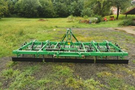 Sjetvospremač, sa hidrauličkim sklapanjem, radni zahvat 4.40, četiri reda opruga, S/Ropruga