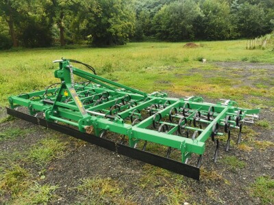 Sjetvospremač, sa hidrauličkim sklapanjem, radni zahvat 4.40, četiri reda opruga, S/Ropruga