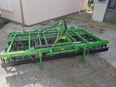 Teška drljača sa hidrauličnim podizanjem krila, radni zahvat 3.30, klin 30x30x220