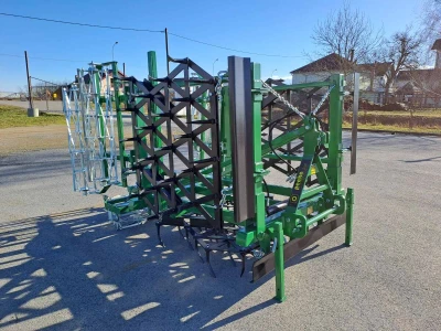 Poluteška drljača sa hidrauličnim podizanjem krila, radni zahvat 4.40, PN/ŠK