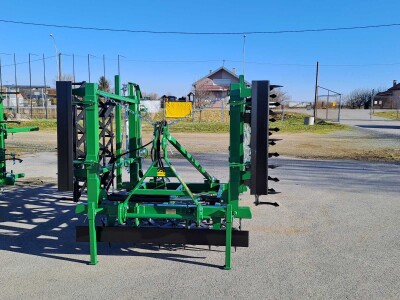 Poluteška drljača sa hidrauličnim podizanjem krila, radni zahvat 4.40, PN/ŠK