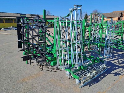 Poluteška drljača sa hidrauličnim podizanjem krila, radni zahvat 4.40, PN/ŠK