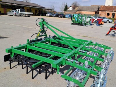 Teška drljača sa hidrauličnim podizanjem krila, radni zahvat 3.60, klin 30x30x220