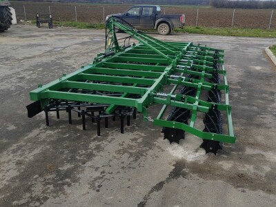 Teška drljača sa hidrauličnim podizanjem krila, radni zahvat 7.20, klin 30x30x220