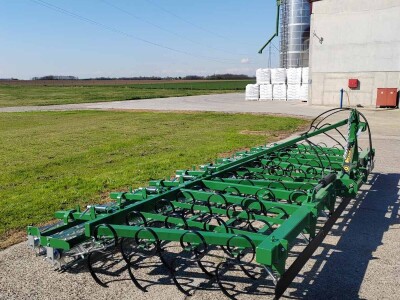 Sjetvospremač, sa hidrauličkim sklapanjem, radni zahvat 6.00, četiri reda opruga, S/R opruga