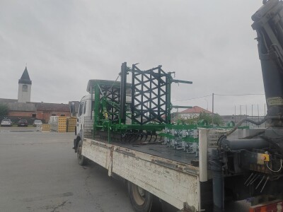 Poluteška drljača sa hidrauličnim podizanjem krila, radni zahvat 6.00, PN/ŠK