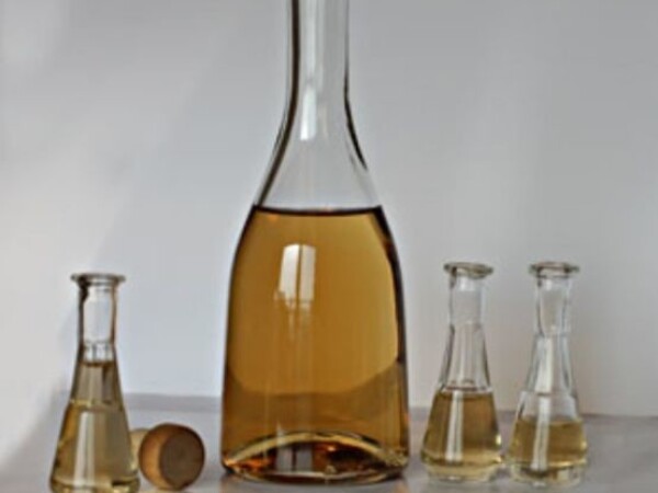 Vise vrsta rakije, i Likera.