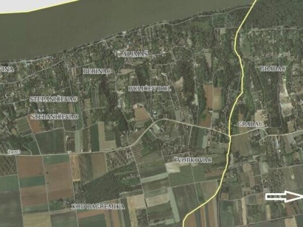 Voćnjak, vinogad, zemljište za vikendicu - Dalj (Sadovi)