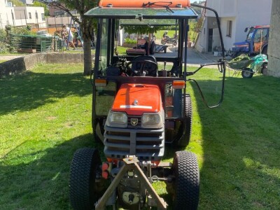KUBOTA B2100 HST