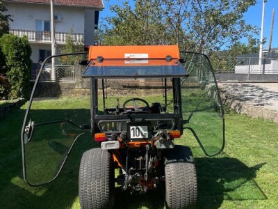 KUBOTA B2100 HST