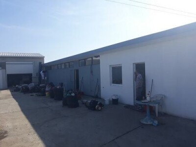 Za izdavanje oko 300 kvadrata sa kancelarijama na 7 ari placa