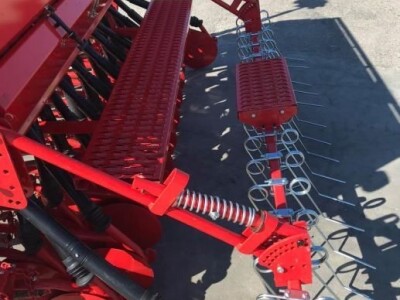 ŽITNA SIJAČICA SA DISKOVIMA 2,5m (21 red)