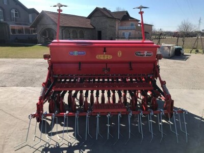 ŽITNA SIJAČICA SA DISKOVIMA 2,5m (21 red)