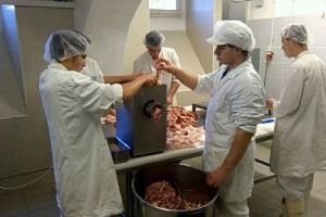 Srednja škola u Petrinji "poduzetnički inkubator" za sebe