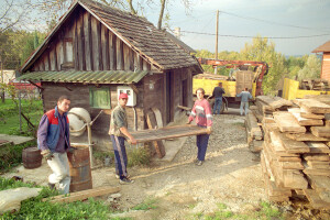 Etnolog Milan Drmić bavi se rijetkim zanatom - seli stare drvene kuće