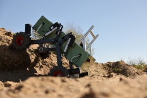 Robot Agar firme Coming iz Niša