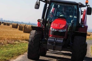 Traktor Massey Ferguson 5600