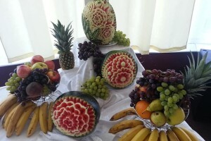 Karving - umetničko delo od voća i povrća